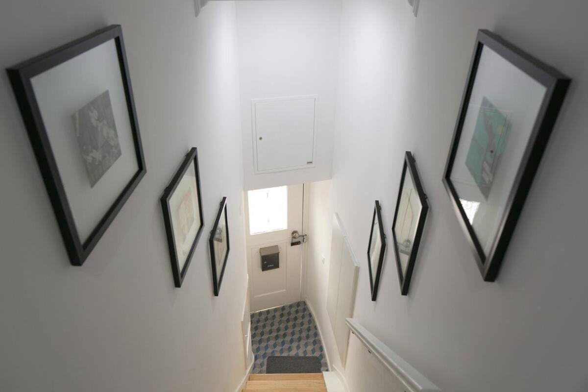 Central Turquoise Studio Apartment Lisbon Luaran gambar