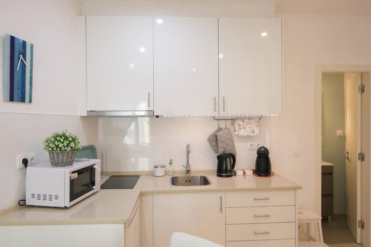 Central Turquoise Studio Apartment Lisbon Luaran gambar