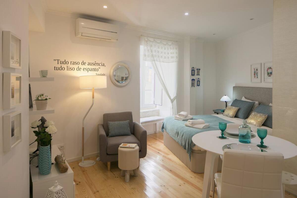Central Turquoise Studio Apartment Lisbon Luaran gambar